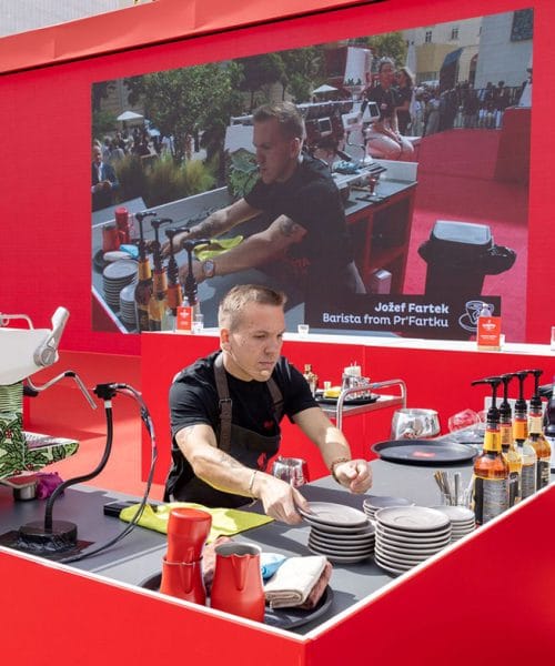 Jožef Fartek na Dunaju tretji med najboljšimi baristi, skupna zmaga v Moldavijo