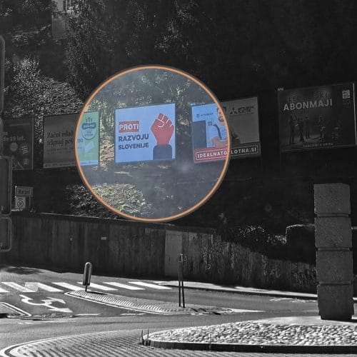 Na slovenskih cestah nov jumbo plakat, kdo stoji za sporočilom “PROTI razvoju Slovenije”?