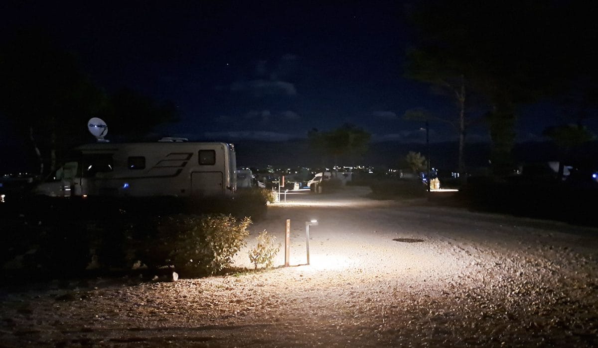 Večer v kampu