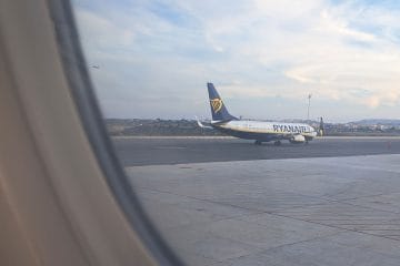 Ryanair spreminja napoved, poceni letalske vozovnice se morda ne bodo več cenile