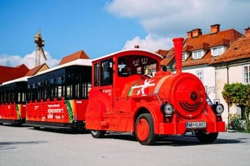Brezplačno z električnim vlakcem po Mariboru, 27. septembra bodo na voljo štiri vožnje