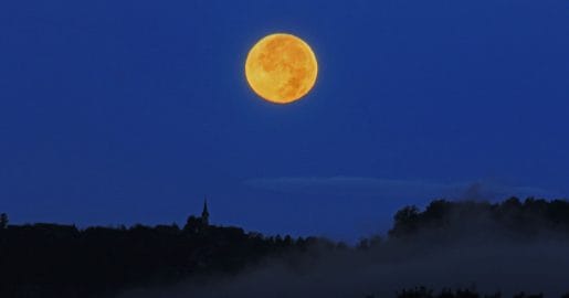 Septembrska polna luna ta konec tedna, nekateri ji pravijo tudi “žetvena”