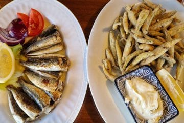 Ideja za kosilo v restavraciji: sardele na žaru in frigane girice so preprosta morska klasika