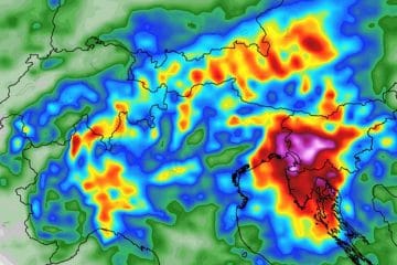 Danes močnejši nalivi in nevihte, možno tudi hitro naraščanje hudournikov