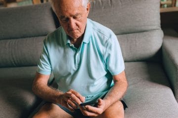 ChatGPT za starejše in pet stvari, pri katerih vam lahko dejansko prihrani čas