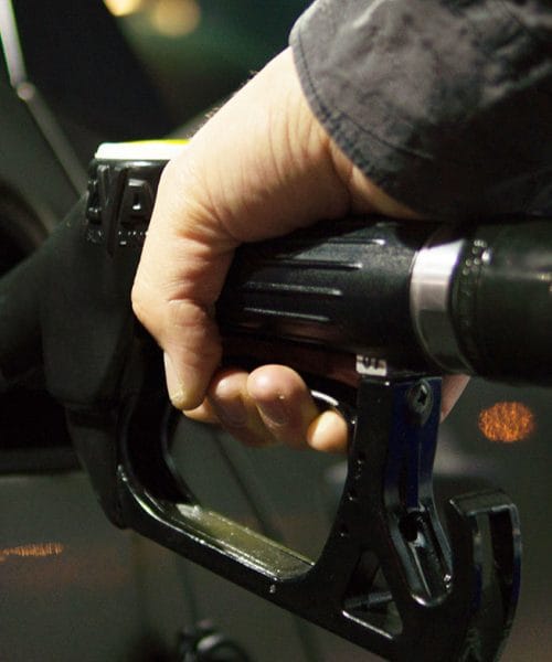 Cene goriva po Evropi zelo različne, preverili smo vse države
