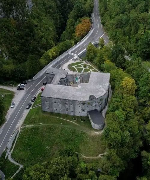 Pri trdnjavi Kluže bo skoraj tri mesece popolna zapora, čez dan dolg obvoz