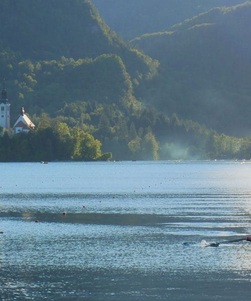 Danes je državni praznik, vendar ni dela prost dan. Kaj praznujemo 23. septembra?