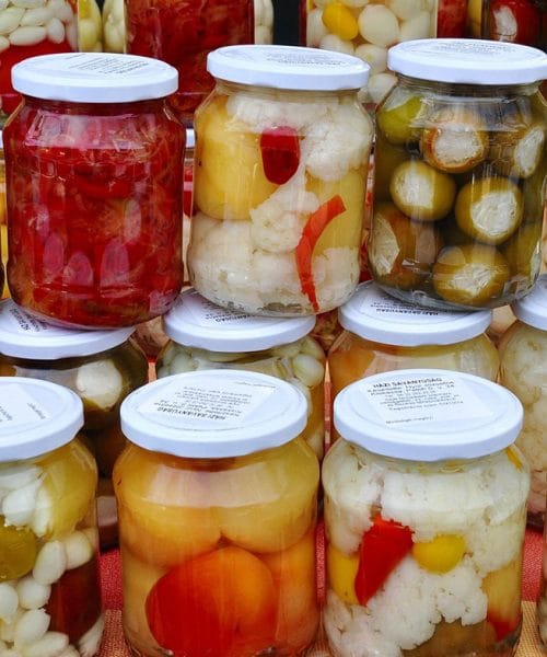 Srbska solata malo drugače – z več zelja, brez čebule in z medom