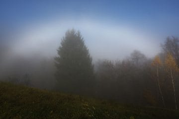 Kaj je bela mavrica in zakaj nima običajnih barv?