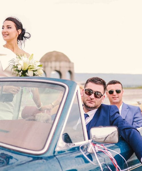 Hupanje na poroki je lahko prekršek, zakon slavja med razlogi za uporabo hupe ne pozna