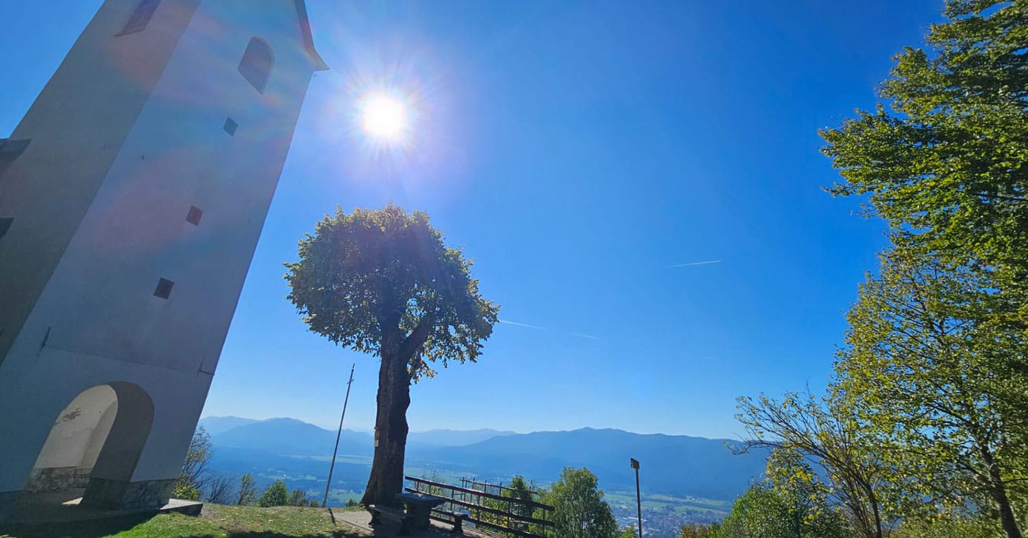 Kam na nedeljski izlet? Sveta Ana nad Ribnico je ravno pravšnja za jesensko dopoldne