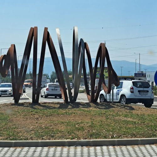 Krožišče s krškopoljskim prašičem v Krškem dobilo novo podobo