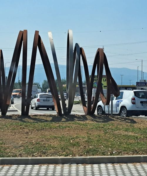 Krožišče s krškopoljskim prašičem v Krškem dobilo novo podobo