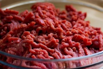 Odpoklic mletega mesa zaradi salmonele: če ste ga zamrznili, ga ne zaužijte
