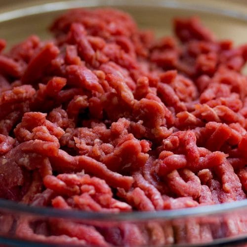Odpoklic mletega mesa zaradi salmonele: če ste ga zamrznili, ga ne zaužijte