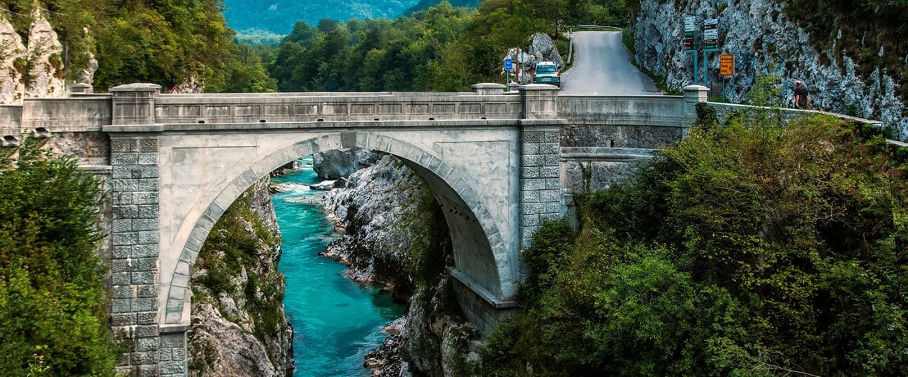 Zakaj most pri Kobaridu nosi Napoleonovo ime in koliko je v resnici star?