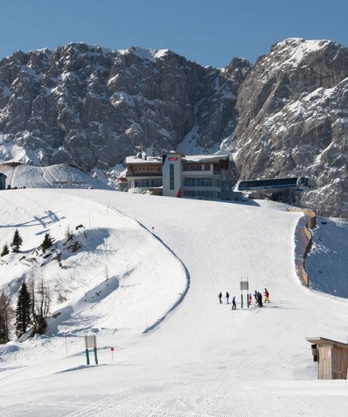 V Nassfeldu pred novo sezono končujejo gradnjo nove šestsedežnice
