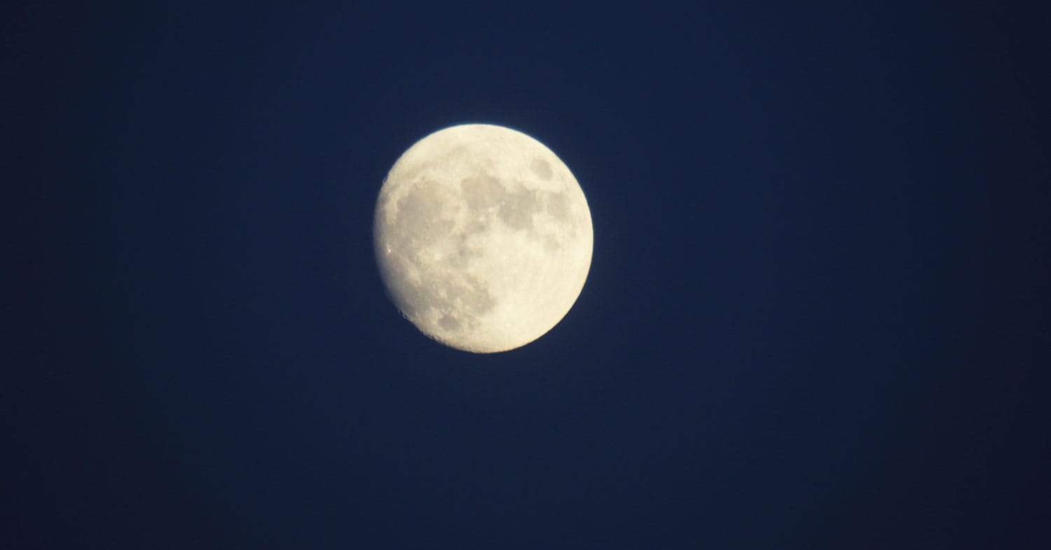 Polna luna oktober 2026: Kdaj bo lovska luna in kako lahko vpliva na počutje?