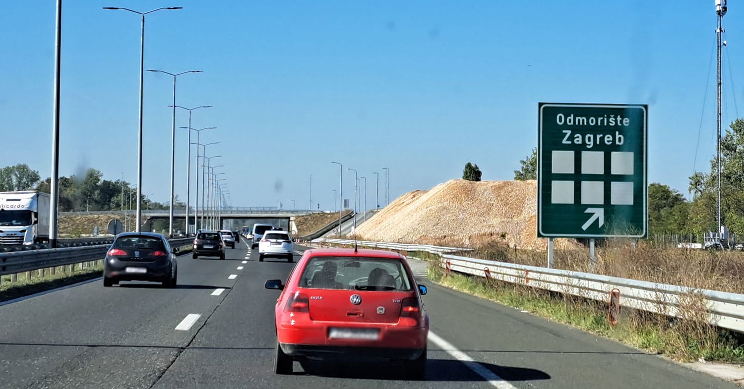 Na avtocesti med slovensko mejo in Zagrebom se vendarle začenja obnova
