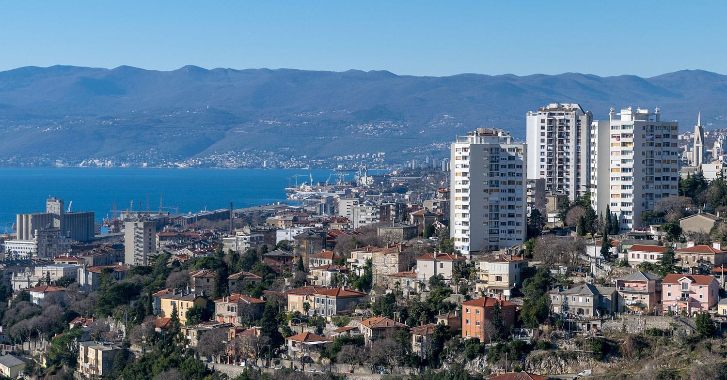 Potujete v Opatijo ali Istro? Od petka zapora, obvozi vse do 12. decembra