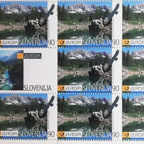Nekoč smo zbirali znamke, prtičke in vrečke. Ali Slovenci to še počnemo?