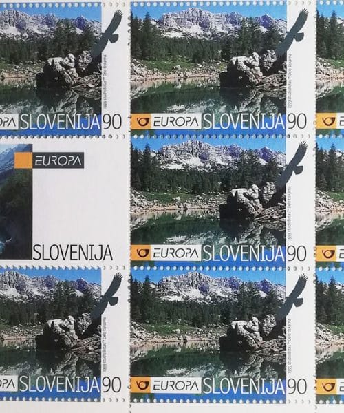 Nekoč smo zbirali znamke, prtičke in vrečke. Ali Slovenci to še počnemo?
