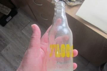 Le malokdo ve, kdo je zasnoval prvo stekleničko Cockte in njeno podobo