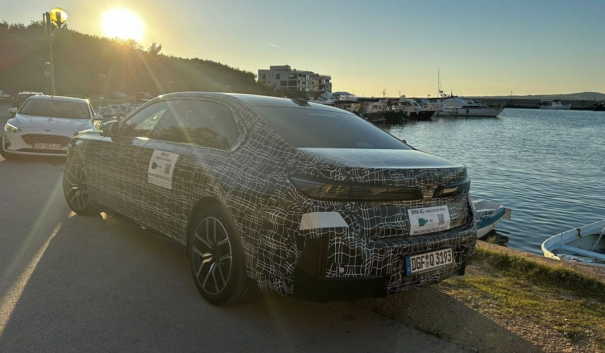Je to novi BMW iX7?