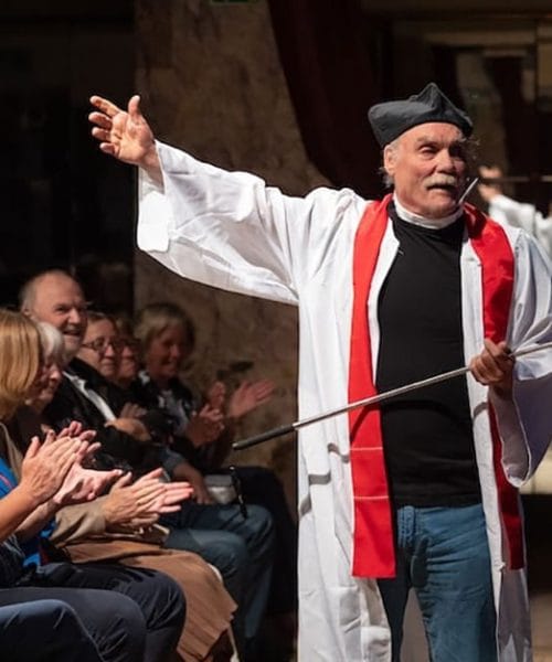TV Poper se po 23 letih vrača v živo, legendarna satira osvaja slovenske odre