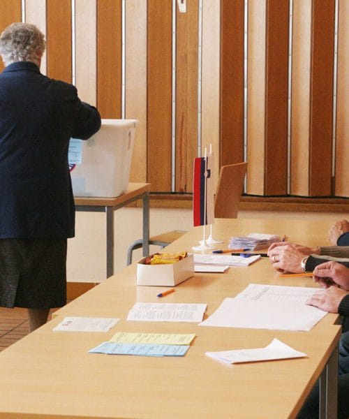 Za županske stolčke 612 kandidatov – najmlajši ima 20 let, najstarejši kar 81